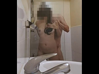 ホテルのお風呂で鏡前セックスしてる素人カップル投稿スマホ動画www｜無料動画エッチな娘たち